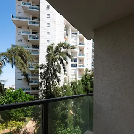 Family Apartment By Israpart Ramat Gan Exterior photo